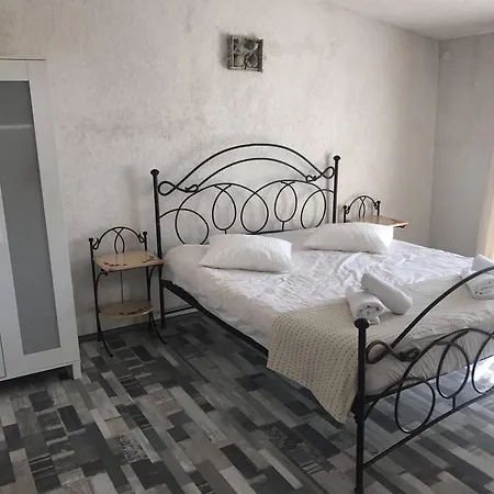 Vila Sarah Гостевой дом Костинешти