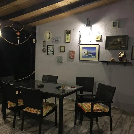 Vila Sarah *