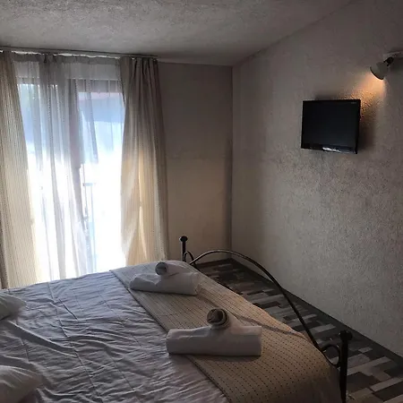 Guest house Vila Sarah *
