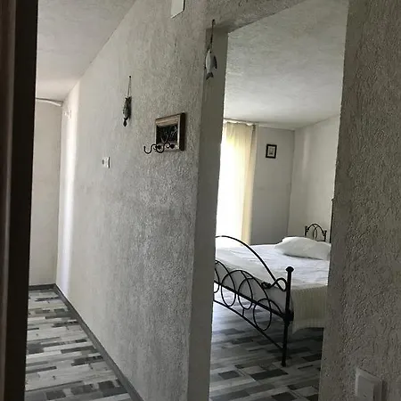 Vila Sarah *